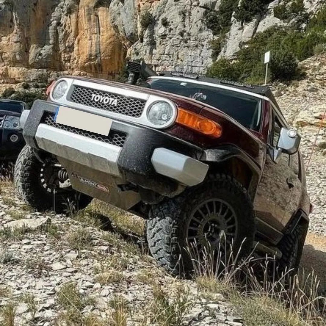 Almont esikaitse Toyota FJ Cruiser
