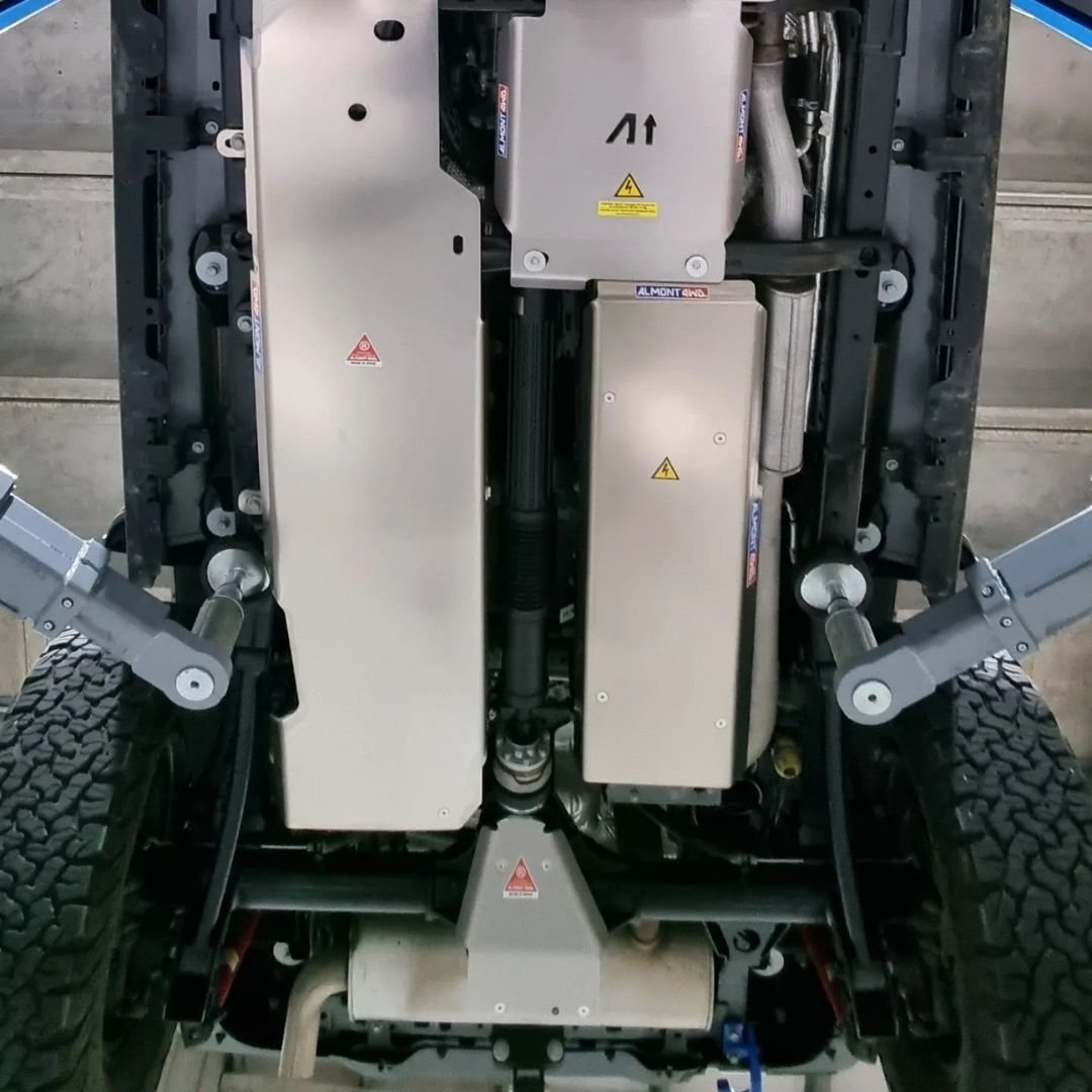 Almont kütusepaagi kaitse Jeep Wrangler JL 4XE 2021-