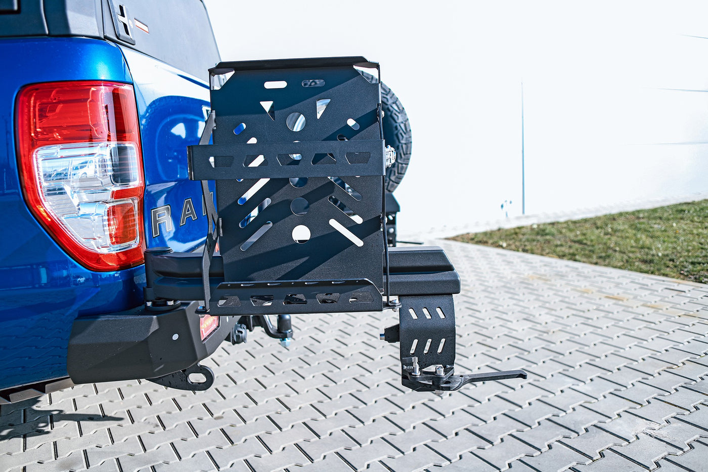 F4X4 20 L plastkanistri korv Ford Ranger T6 2019-2023 2.0 diisel, vaade 2