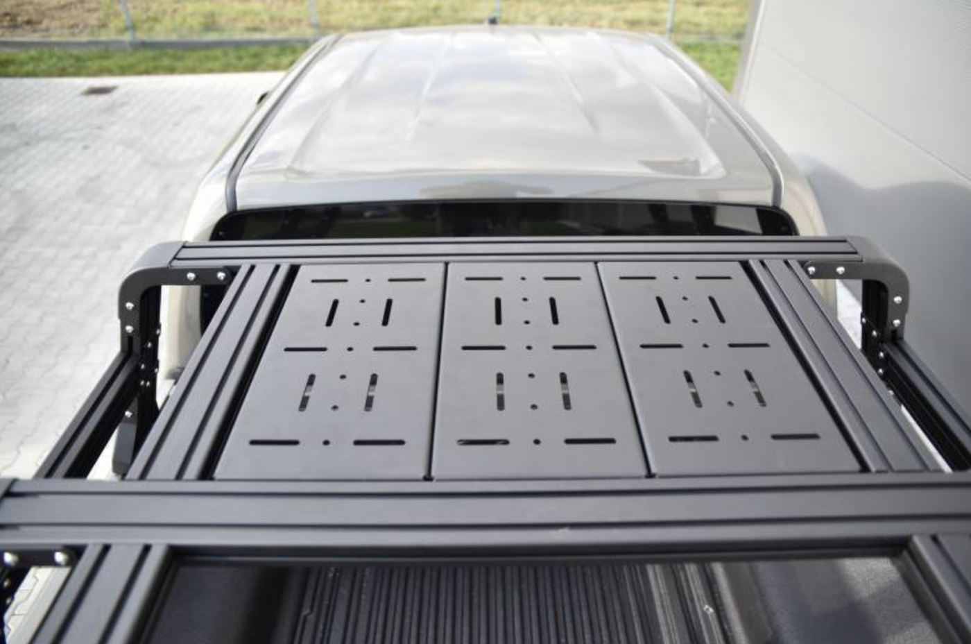 F4X4 alumiiniumpaneel kastiraamile Toyota Hilux Revo 2020-