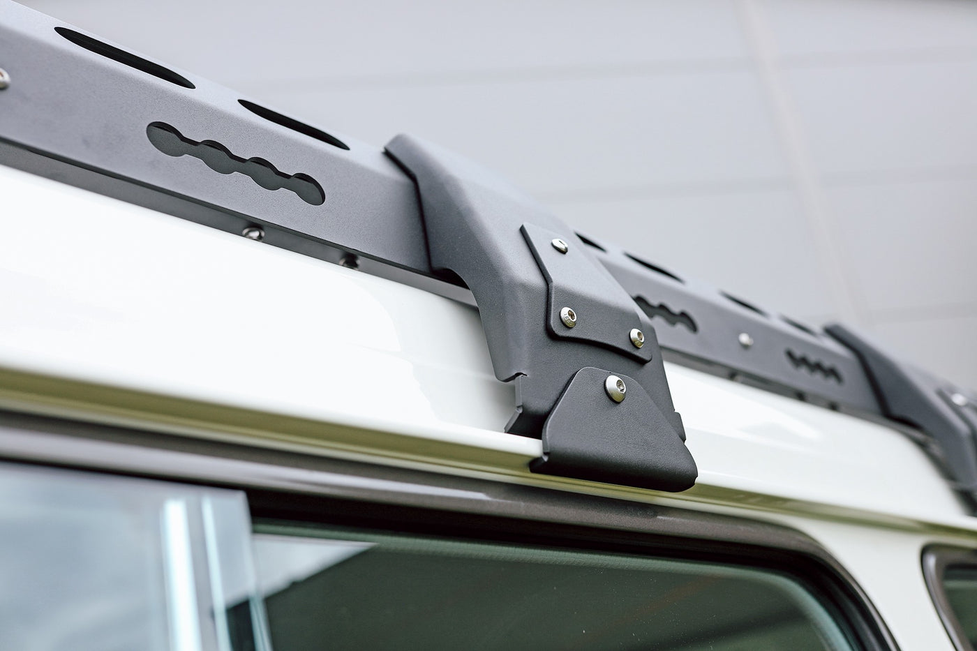 F4X4 alumiiniumplatvorm Toyota Land Cruiser HZJ78 2024-, vaade 6