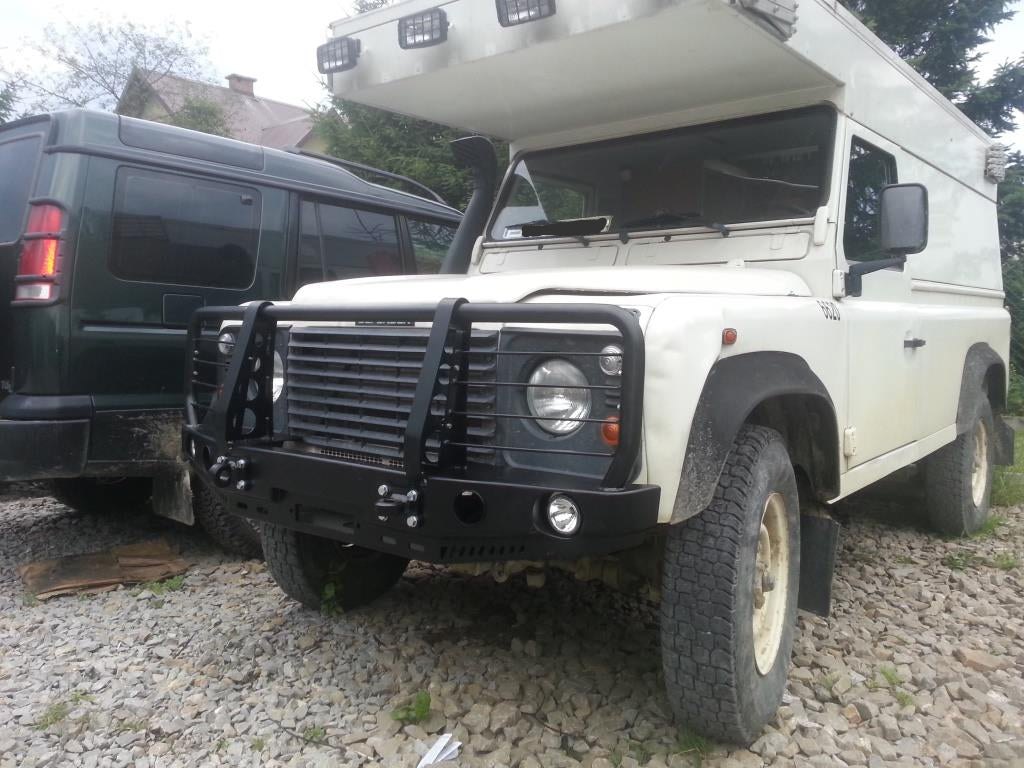 F4X4 esistange Land Rover Defender 110 ilma kliimaseadmeta
