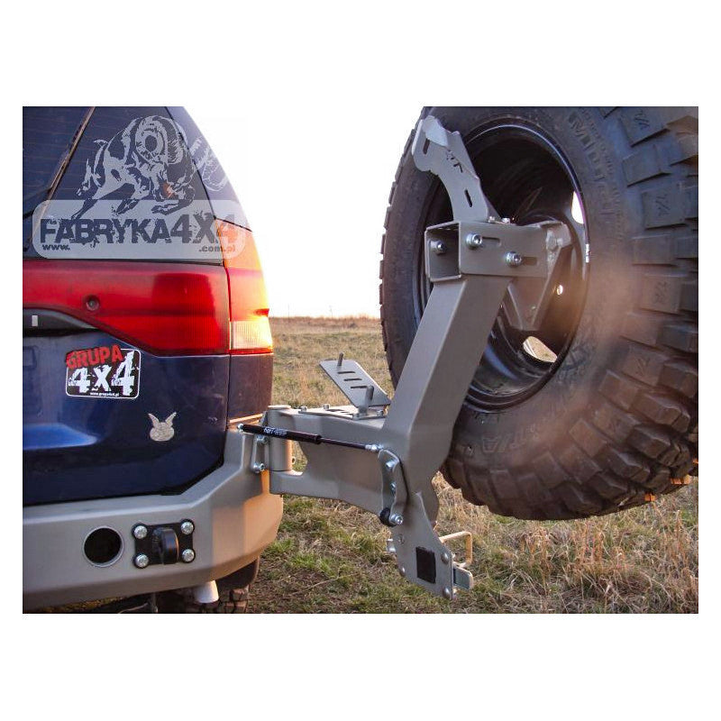 F4X4 hi-lift hoidja Mitsubishi Pajero Sport I varurattahoidjale