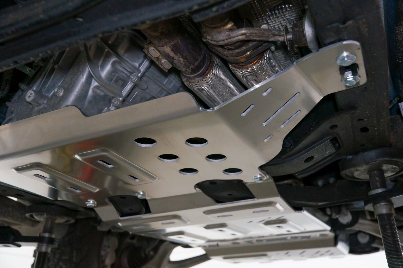 F4X4 jaotuskasti kaitse Ford Ranger Raptor 2023- 3.0 bensiin automaat, vaade 3