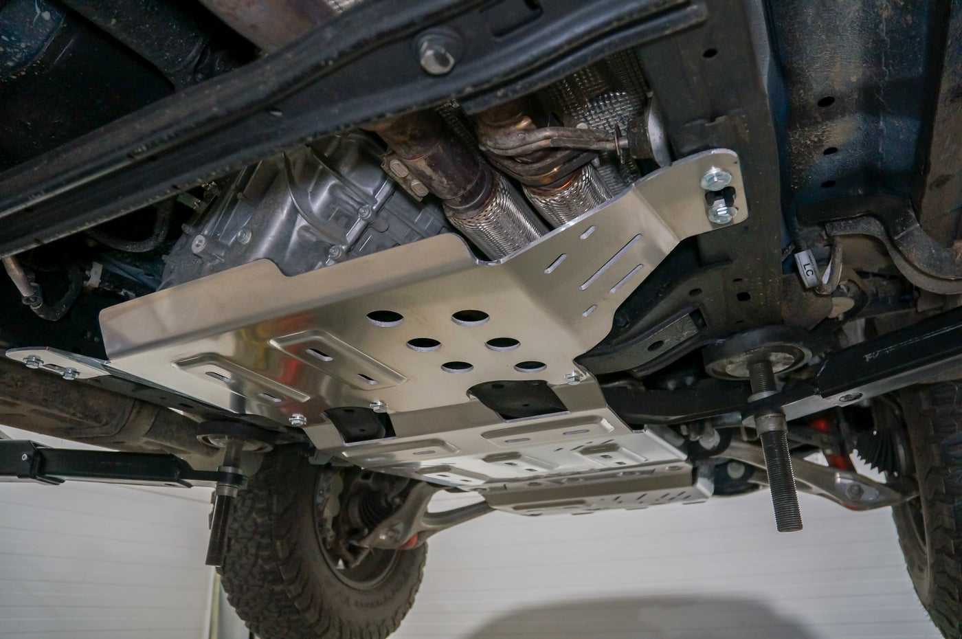 F4X4 jaotuskasti kaitse Ford Ranger Raptor 2023- 3.0 bensiin automaat, vaade 4