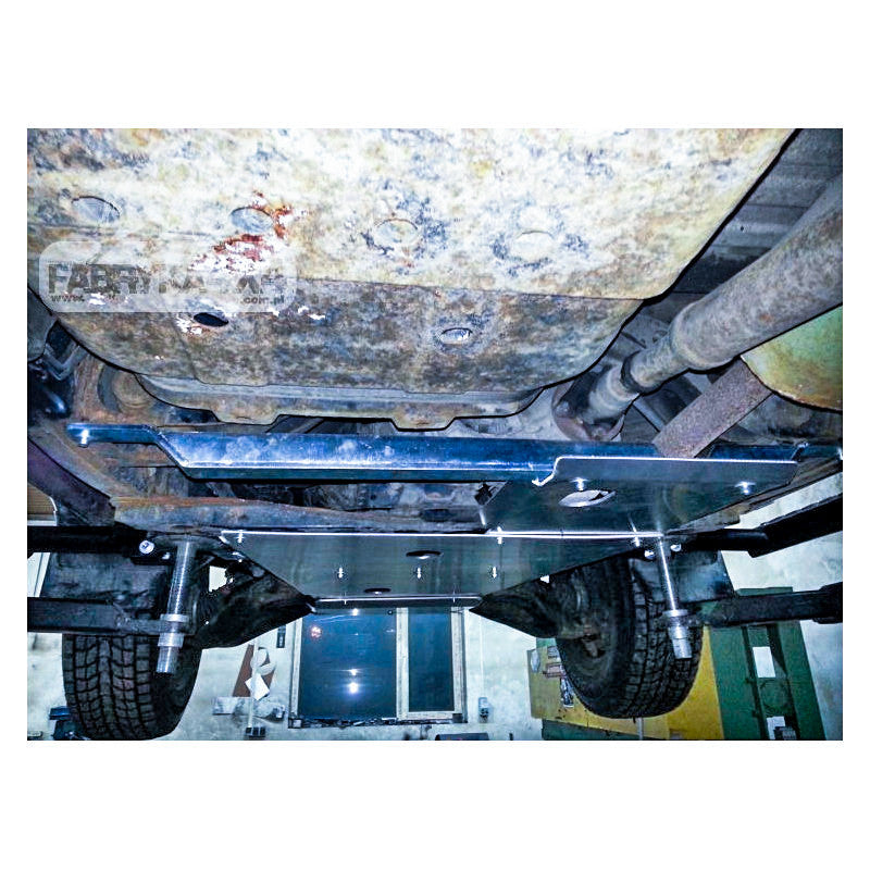 F4X4 jaotuskasti kaitse manuaal diisel Toyota Land Cruiser J100 1998-2007, vaade 4