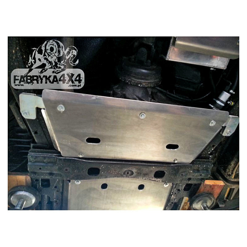 F4X4 jaotuskasti kaitse Nissan Patrol Y61 GU4 automaat, vaade 2