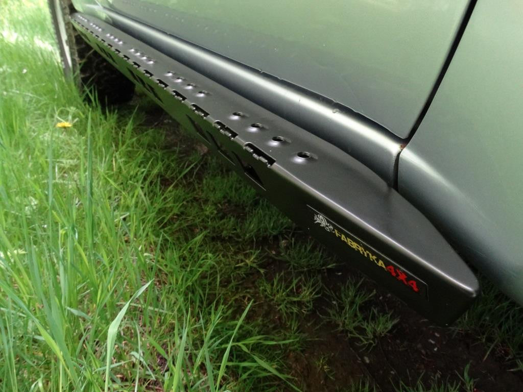 F4X4 lävepakud Mitsubishi Pajero III 1999-2006 3-ukseline diisel